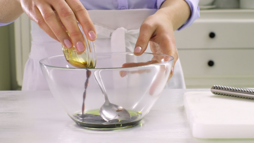 Pizza van naanbrood met vegagehakt stap 5.mov