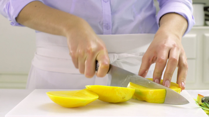 Taco's met gyros, mango en salsa stap 2.mov