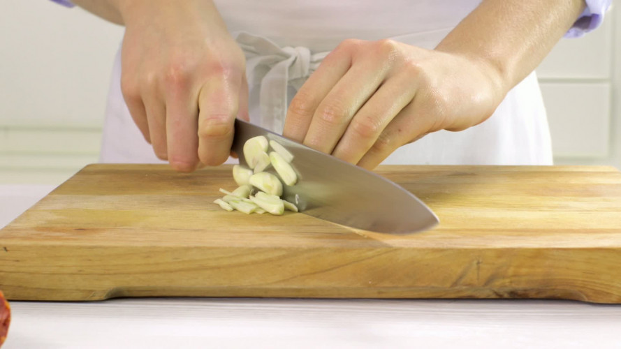 Tuinerwten-muntpuree met kabeljauw en chorizo stap 1.mov