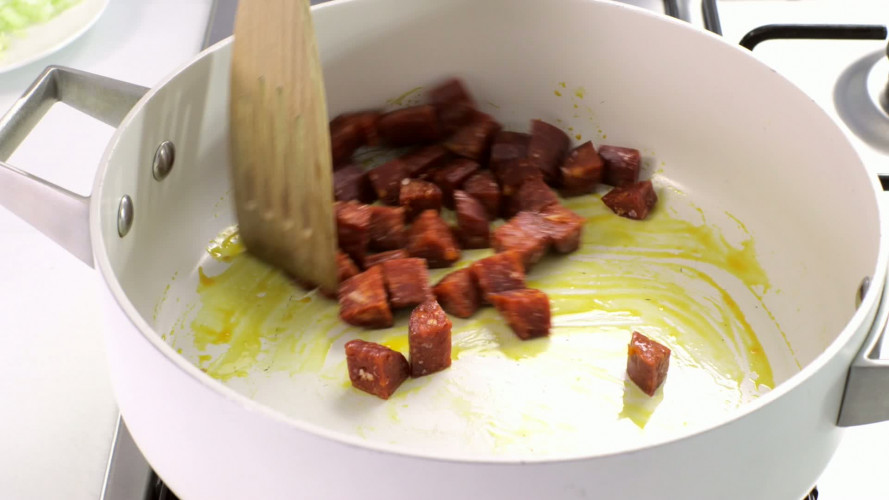 Tuinerwten-muntpuree met kabeljauw en chorizo stap 2.mov