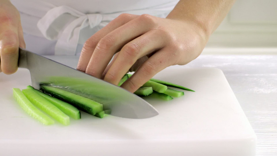 Visburger met komkommer-yoghurtsaus stap 1.mov