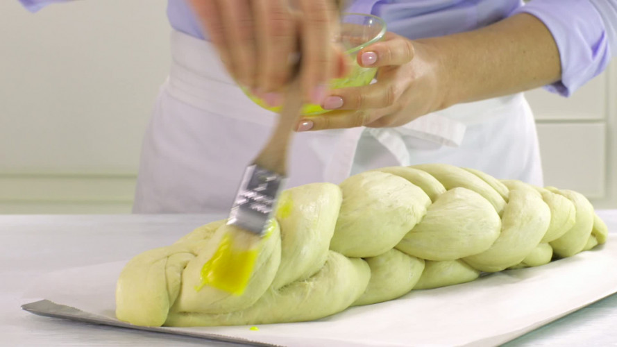 Vlechtbrood met maanzaad stap 6.mov