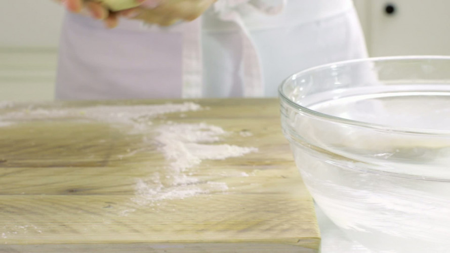 Vlechtbrood met maanzaad stap 2.mov