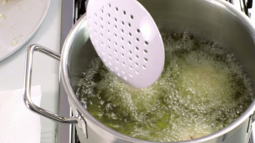 Scotch eggs stap 7.mov