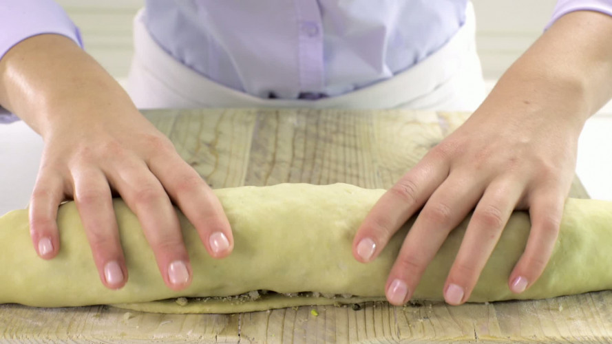 Noten-rozijnenrozet stap 7.mov