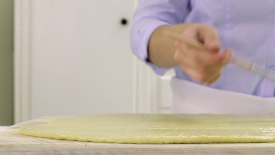 Noten-rozijnenrozet stap 5.mov