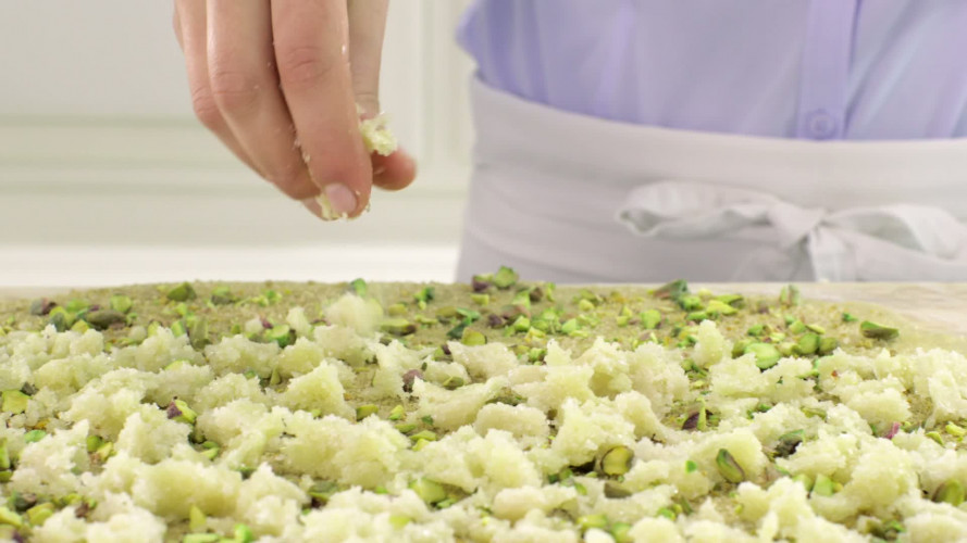 Noten-rozijnenrozet stap 6.mov