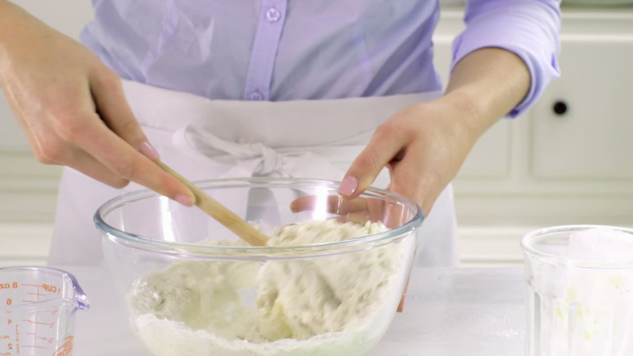 Rupsbroodjes met knakworst stap 1.mov