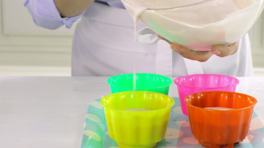 Yoghurtmousse met diksap stap 5.mov