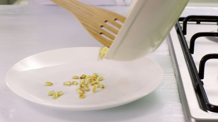 Paddenstoelensoep met raapstelenpesto stap 9.mov