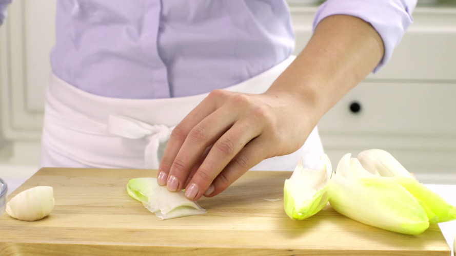 Witlofsalade met kip en peer stap 4.mov