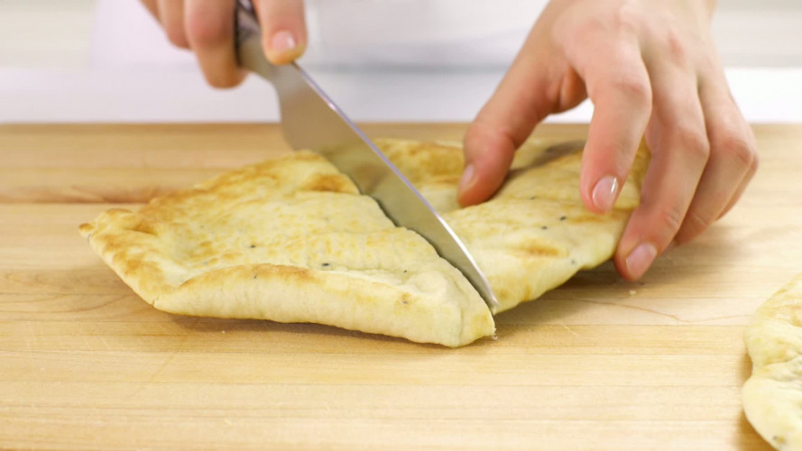 Kip met hummus, naanbrood en mangosalsa stap 8