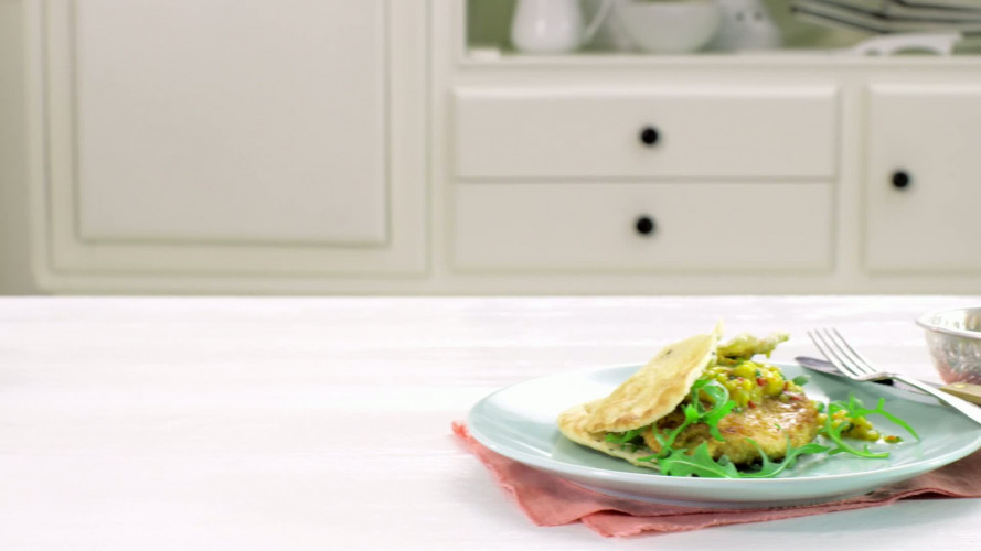 Kip met hummus, naanbrood en mangosalsa stap 9