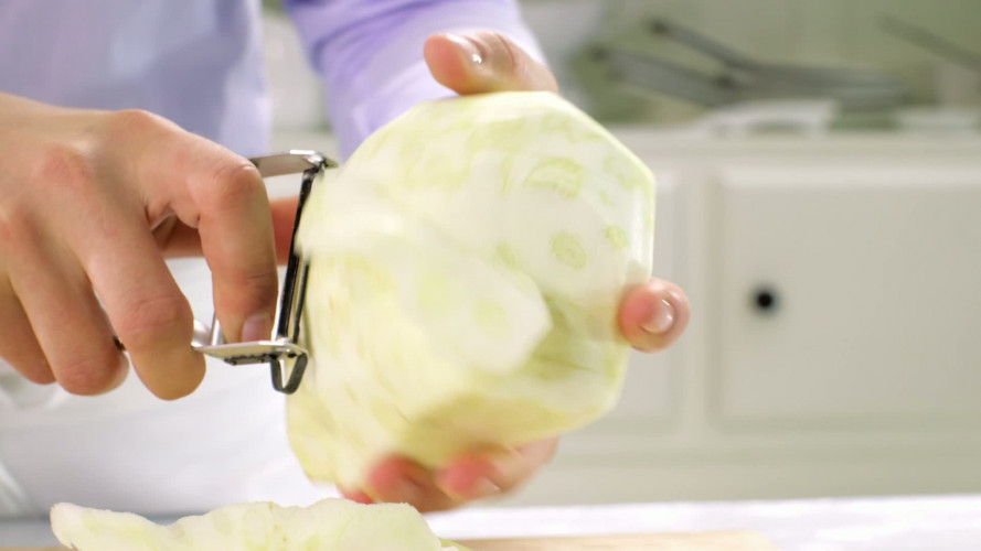 Waldorfsalade met kip en knolselderij stap 4