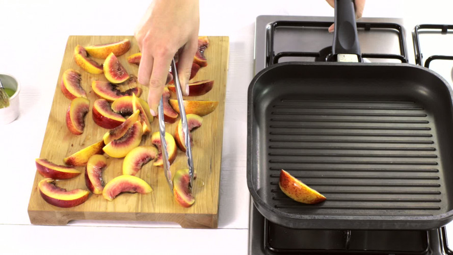 Couscoussalade met gegrilde nectarines stap 5.mov