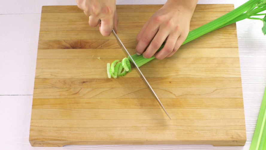 Koude opperdoezersoep met pancetta en bosui stap 1.mov