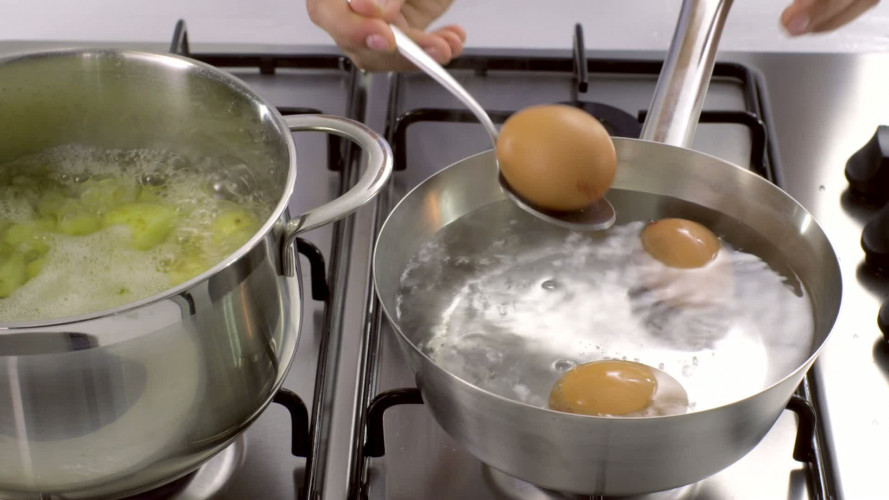 Aardappel-tonijnsalade met asperges stap 1.mov