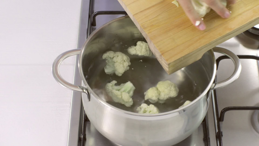 Hartige geiten cheesecake met bloemkool and antiboise stap 2.mov