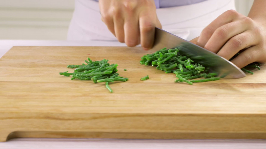 Pastasalade met zalm en zeekraal stap 2.mov