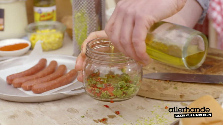 Spicy Latin hotdog stap 3