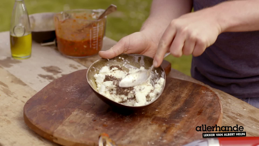 Gegrilde pizza met rauwe ham en truffelmascarpone stap 5