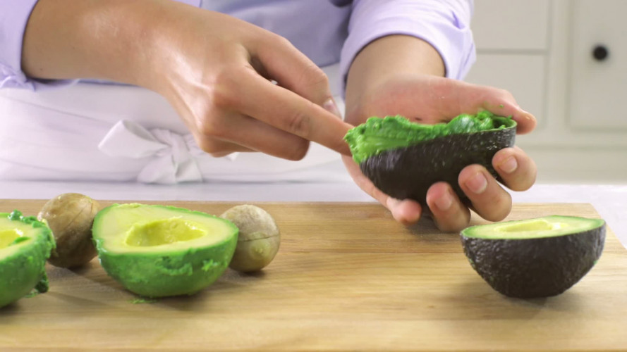 Gegrilde witte tonijn met avocadosalade stap 2.mov