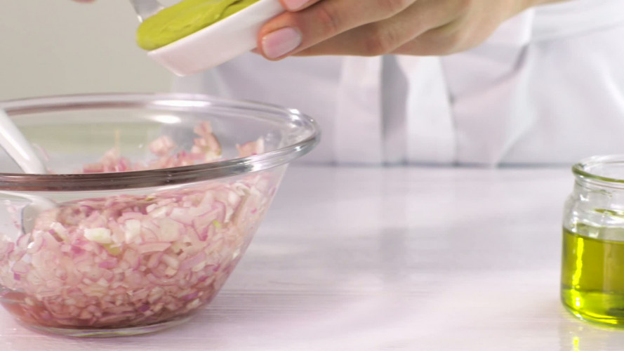 Salade nicoise met makreel stap 3