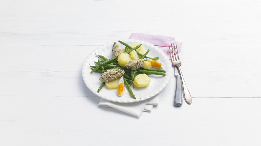 Salade nicoise met makreel