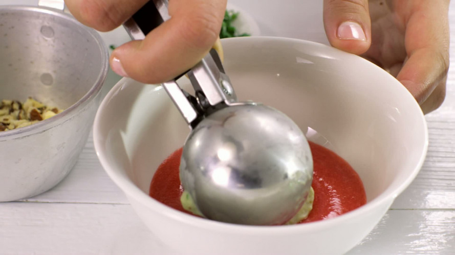 Aardbeiensoepje met sojayoghurtijs stap 6.mov