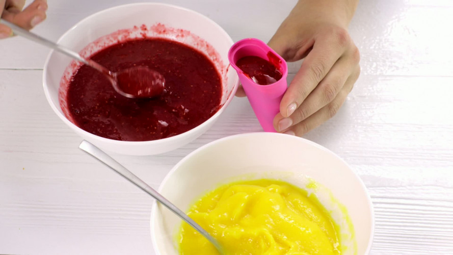 Fruitijsjes van mango en frambozen (paletas) stap 4.mov
