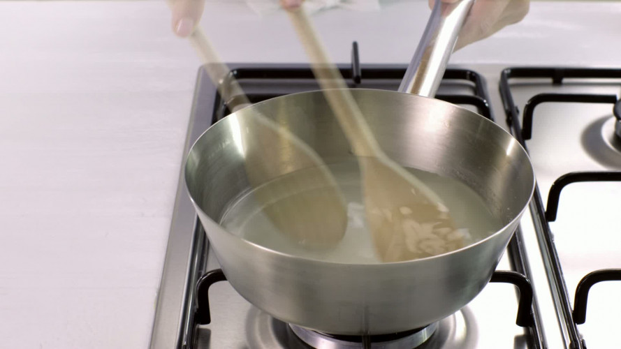 Fruitijsjes van mango en frambozen (paletas) stap 1.mov
