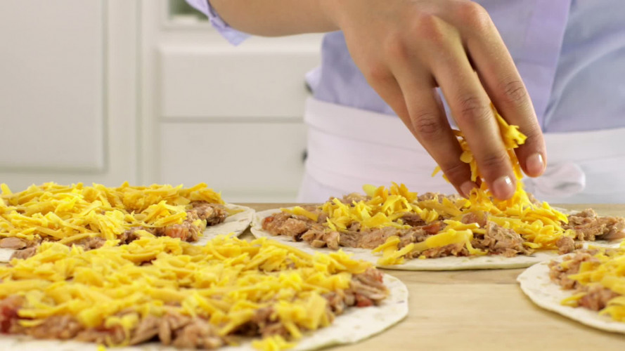 Quesadilla met tonijn stap 5.mov