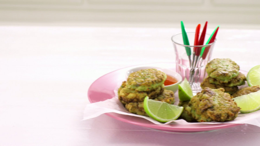 Snelle Thaise viskoekjes met chilisaus stap 6.mov