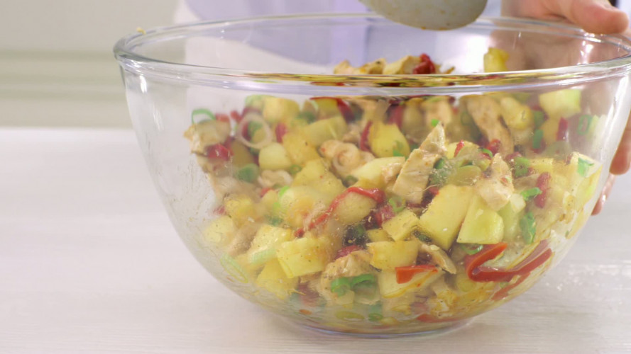 Pittige kip-ananassalade stap 8.mov