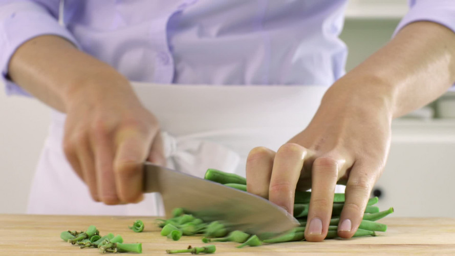 Kikkererwtensalade met zalm stap 4.mov