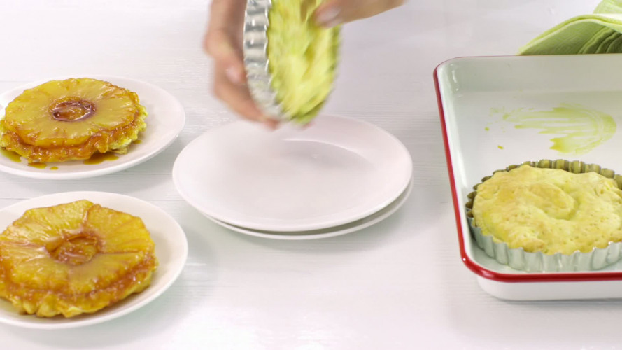 Tarte tatin met ananas en chilistroop stap 8.mov