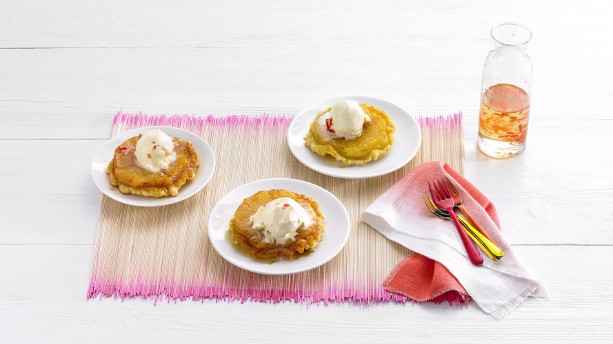 Tarte tatin met ananas en chilistroop