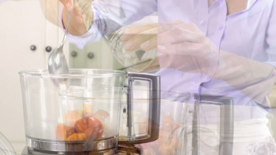 Gnocchi met hazelnoten in tomatensaus stap 11.mov