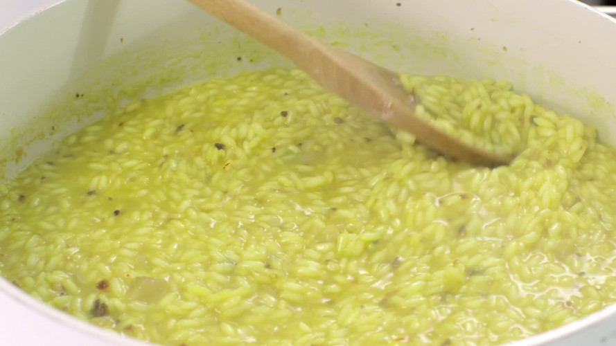 Risotto alla Milanese stap 8.mov