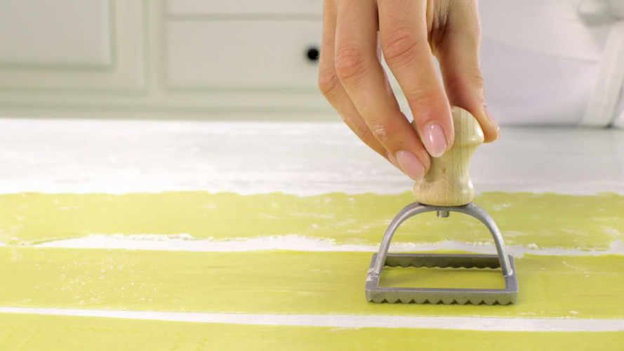 Ravioli met champignon-hamvulling stap 9.mov