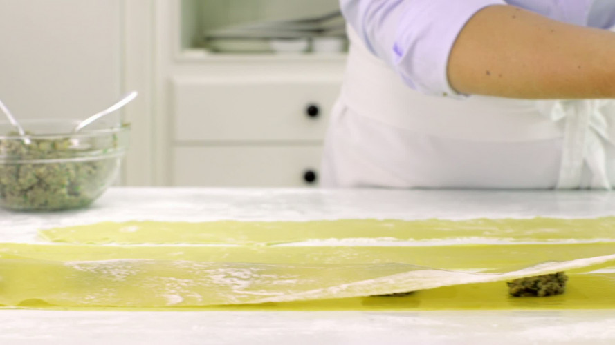 Ravioli met champignon-hamvulling stap 10.mov