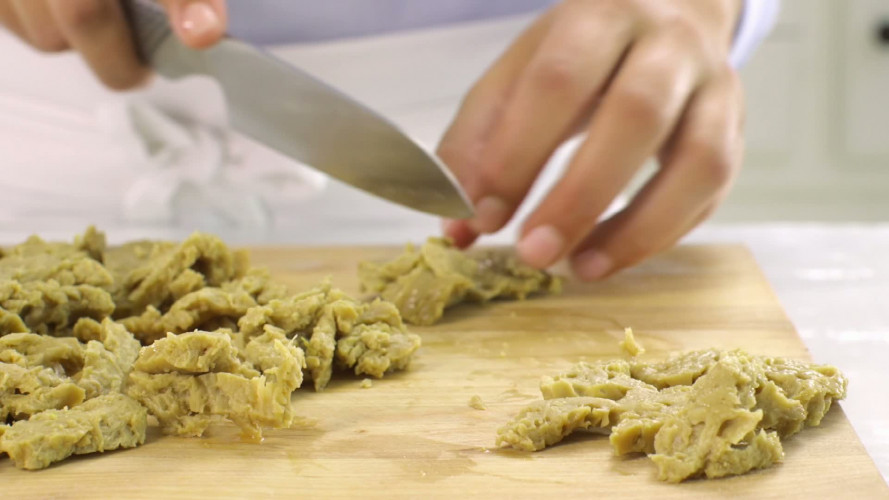 Aziatische groenteroerbak met seitan en ketjap stap 3.mov