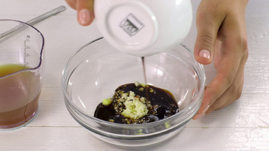 Aziatische groenteroerbak met seitan en ketjap stap 6.mov