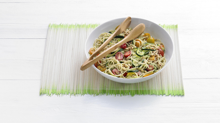 Kamutspaghetti met pecorino en pesto