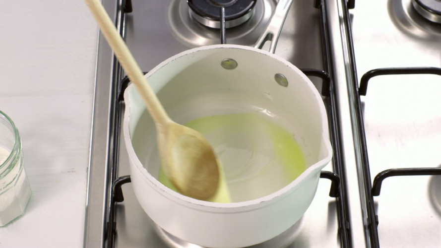 Mac ’n cheesemuffins met bloemkool & kip stap 5.mov