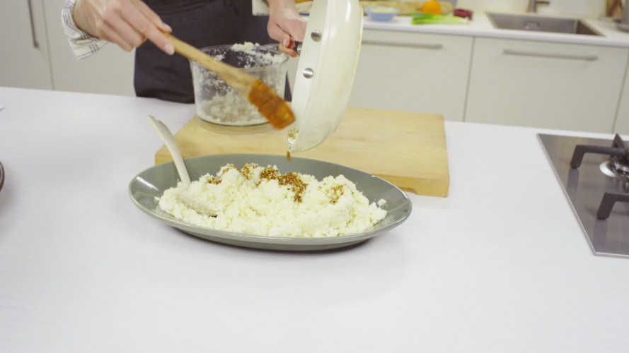 Bloemkoolcouscous met makreel stap 3.mov