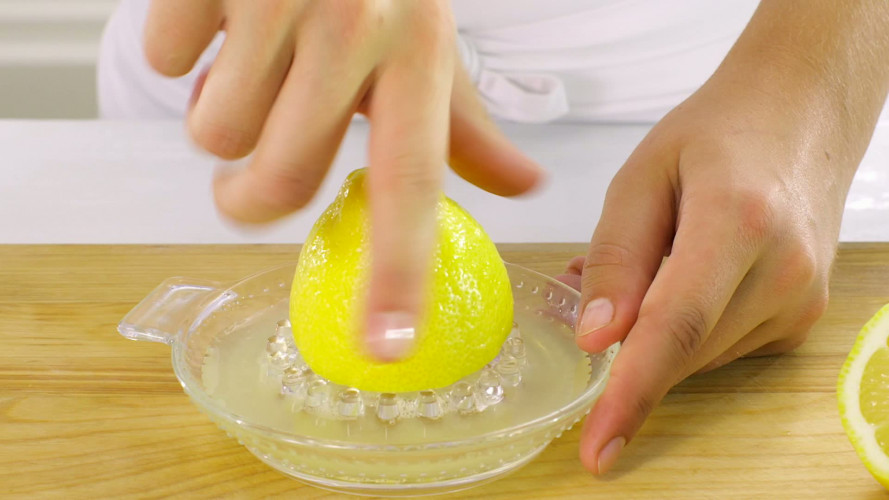 Powerfoodsalade met spinazie, bieten en avocadodressing stap 4.mov