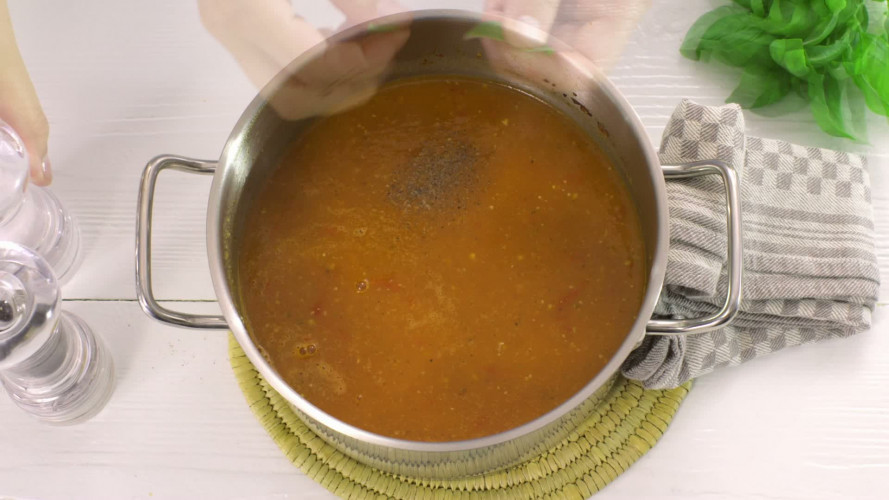 TOMATENSOEP MET VERSE BASILICUM stap 05.mov