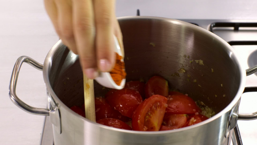 TOMATENSOEP MET VERSE BASILICUM stap 03.mov