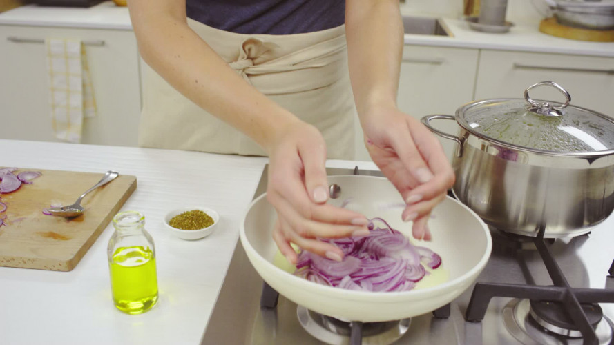 Zalm met waterkers-erwtenpuree stap 2.mov